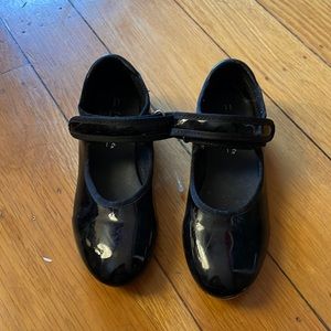 Girls tap shoes